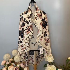 Billabong - Floral Sunny Multi-Use Beach Blanket/Shawl Wrap.